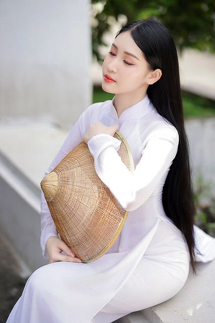 歐美一級(jí)特黃亂婦高清視頻