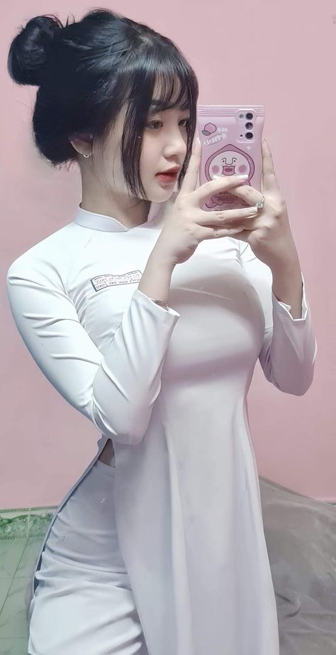小婷又嫩又緊水又多的視頻