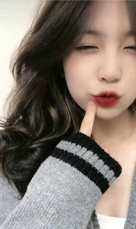 美女扒開下面讓男人捅