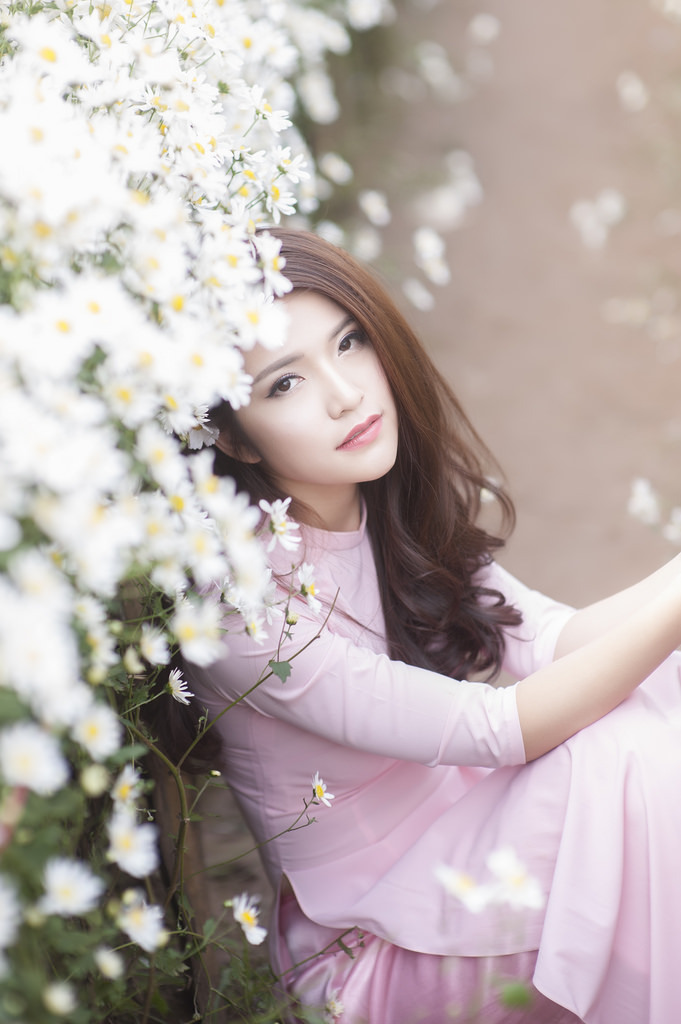 電車癡漢調(diào)教美女一區(qū)