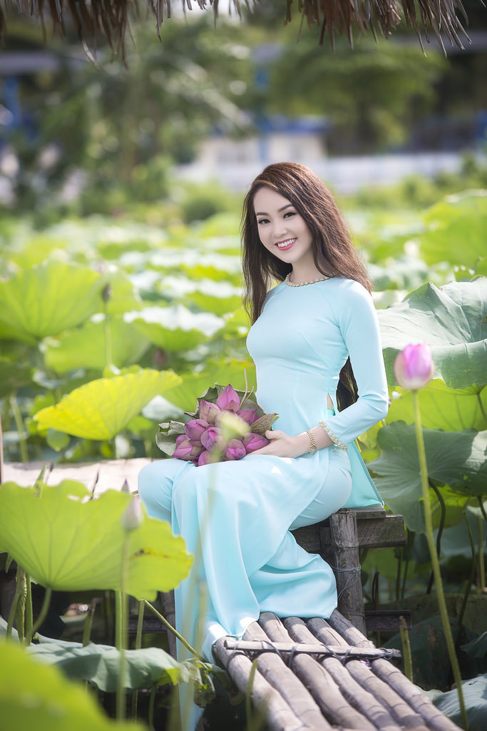 寶貝裙子內(nèi)不許穿內(nèi)褲gif