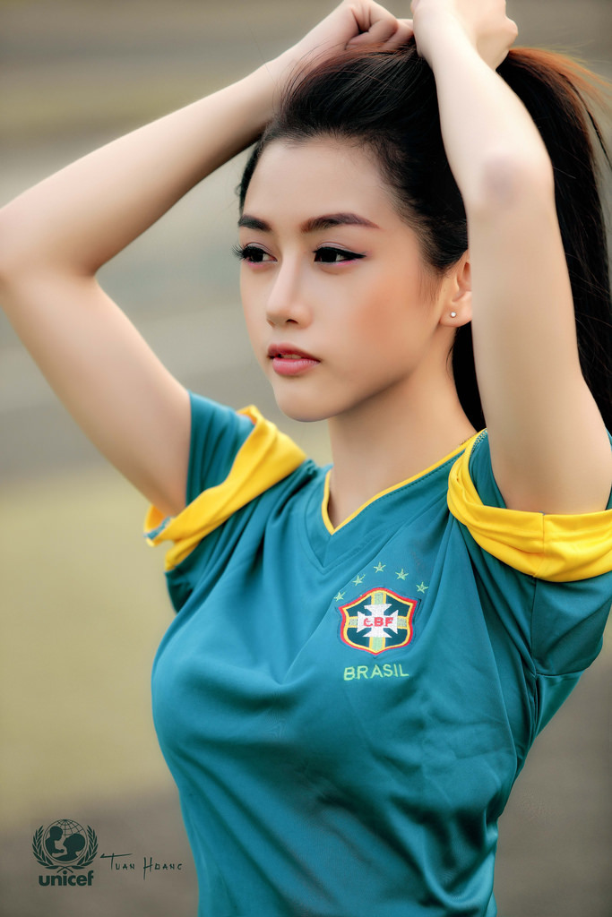 美女扒開讓男人捅