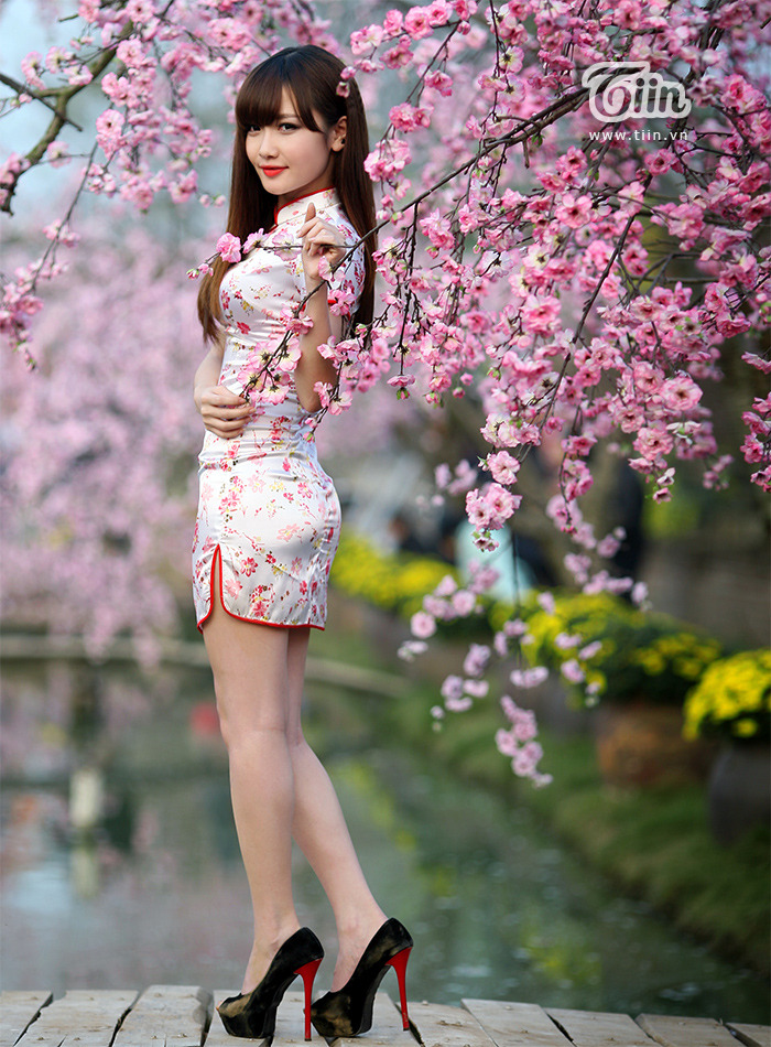 免費看年輕漂亮的大美女